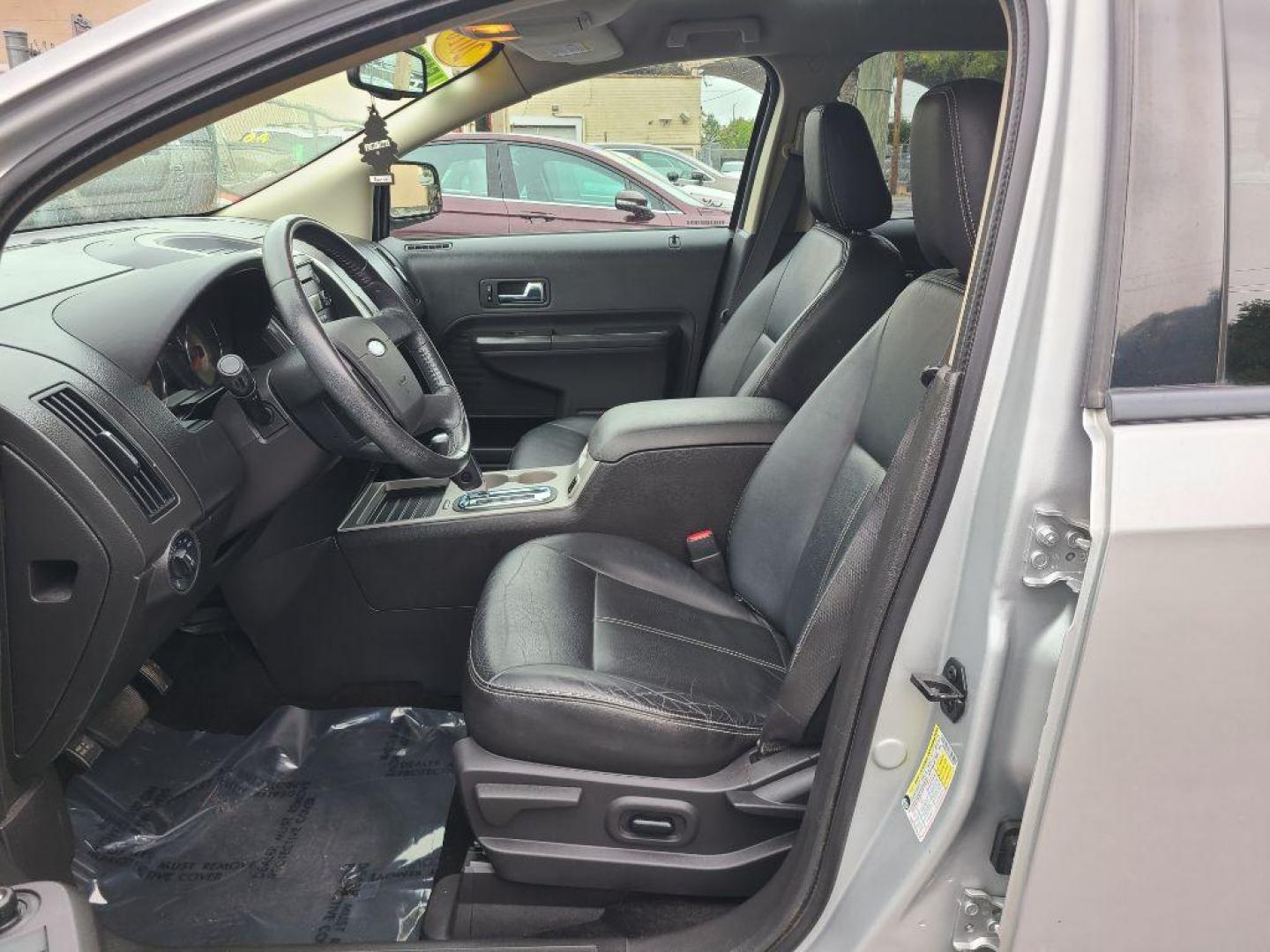 2010 SILVER FORD EDGE SEL (2FMDK4JC2AB) with an 3.5L engine, Automatic transmission, located at 117 North Cameron Street, Harrisburg, PA, 17101, (717) 963-8962, 40.267021, -76.875351 - WE FINANCE!!! Good Credit/ Bad Credit/ No Credit - ALL Trade-Ins Welcomed!!! ***Guaranteed Credit Approval*** APPLY ONLINE or CALL us TODAY ;) Please call us to discuss your cash and financing options. - Photo#13