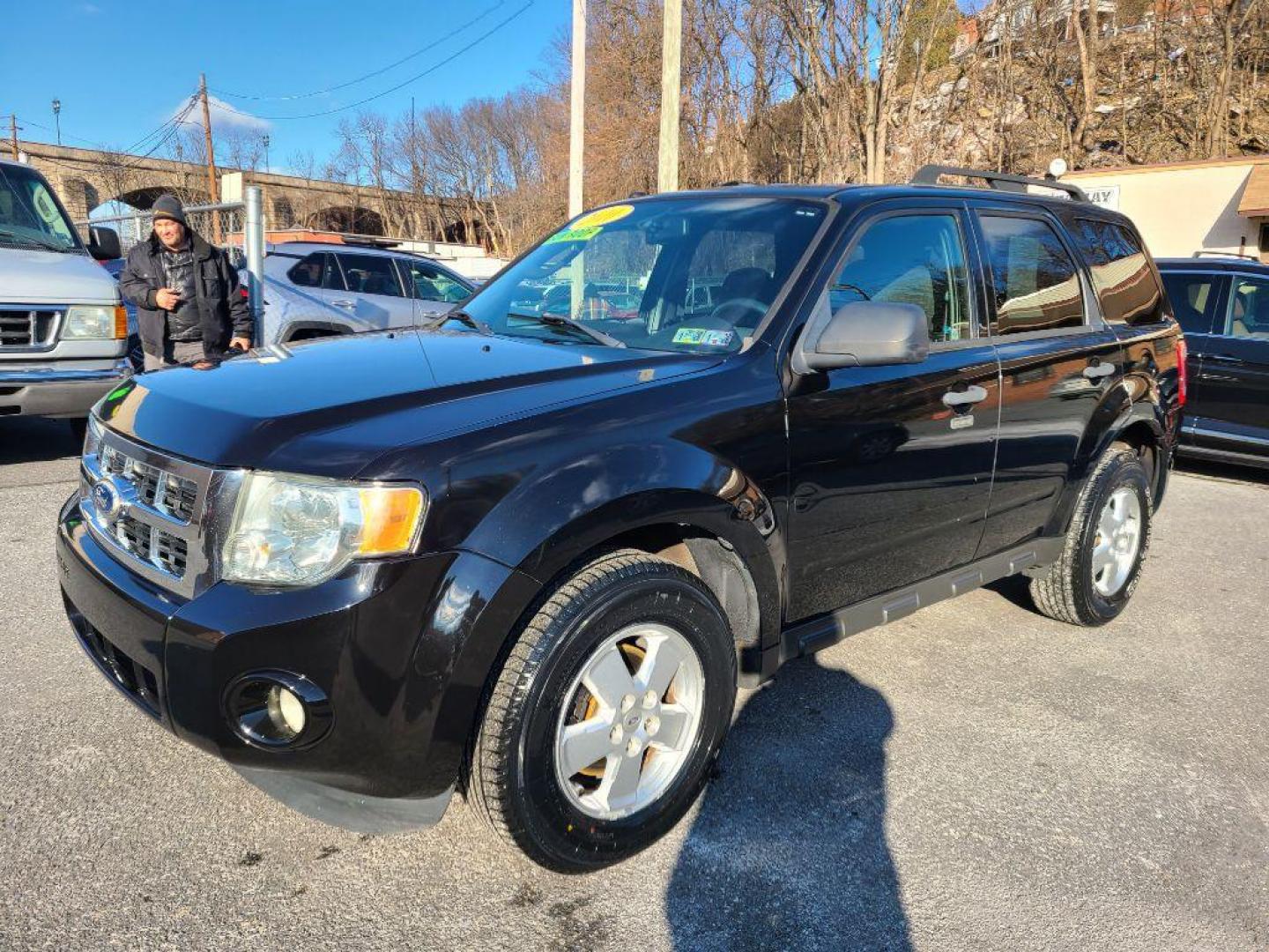 2010 BLACK FORD ESCAPE XLT (1FMCU9D75AK) with an 2.5L engine, Automatic transmission, located at 117 North Cameron Street, Harrisburg, PA, 17101, (717) 963-8962, 40.267021, -76.875351 - WE FINANCE!!! Good Credit/ Bad Credit/ No Credit - ALL Trade-Ins Welcomed!!! ***Guaranteed Credit Approval*** APPLY ONLINE or CALL us TODAY ;) Internet Prices and Marketplace Prices are SPECIAL discounted ***CASH DEALS*** Retail Prices are higher. Please call us to discuss your cash and finan - Photo#0