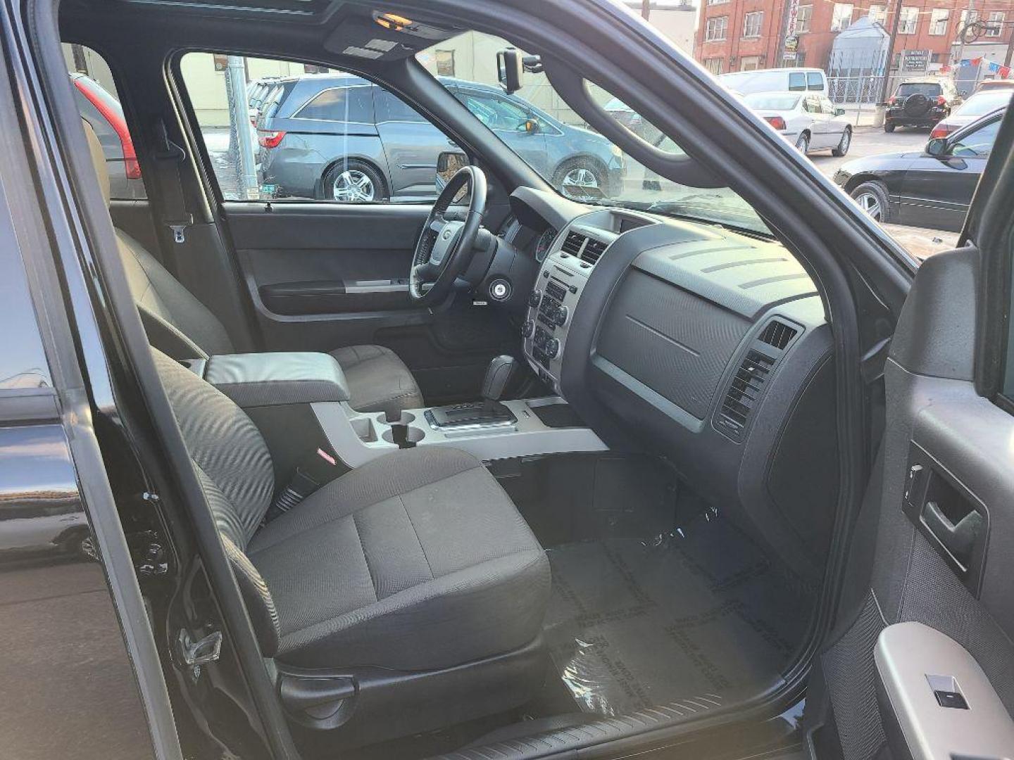 2010 BLACK FORD ESCAPE XLT (1FMCU9D75AK) with an 2.5L engine, Automatic transmission, located at 117 North Cameron Street, Harrisburg, PA, 17101, (717) 963-8962, 40.267021, -76.875351 - WE FINANCE!!! Good Credit/ Bad Credit/ No Credit - ALL Trade-Ins Welcomed!!! ***Guaranteed Credit Approval*** APPLY ONLINE or CALL us TODAY ;) Internet Prices and Marketplace Prices are SPECIAL discounted ***CASH DEALS*** Retail Prices are higher. Please call us to discuss your cash and finan - Photo#9