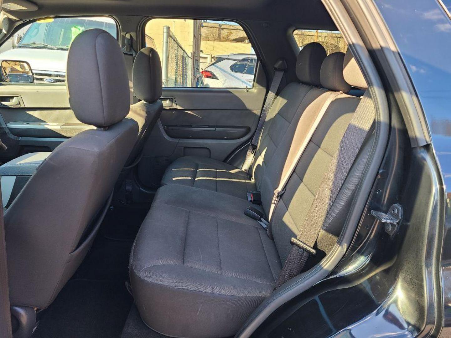2010 BLACK FORD ESCAPE XLT (1FMCU9D75AK) with an 2.5L engine, Automatic transmission, located at 117 North Cameron Street, Harrisburg, PA, 17101, (717) 963-8962, 40.267021, -76.875351 - WE FINANCE!!! Good Credit/ Bad Credit/ No Credit - ALL Trade-Ins Welcomed!!! ***Guaranteed Credit Approval*** APPLY ONLINE or CALL us TODAY ;) Internet Prices and Marketplace Prices are SPECIAL discounted ***CASH DEALS*** Retail Prices are higher. Please call us to discuss your cash and finan - Photo#13