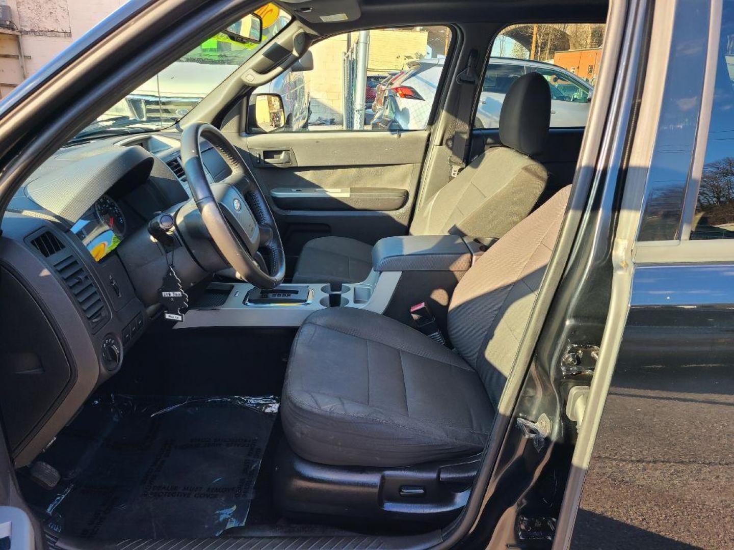2010 BLACK FORD ESCAPE XLT (1FMCU9D75AK) with an 2.5L engine, Automatic transmission, located at 117 North Cameron Street, Harrisburg, PA, 17101, (717) 963-8962, 40.267021, -76.875351 - WE FINANCE!!! Good Credit/ Bad Credit/ No Credit - ALL Trade-Ins Welcomed!!! ***Guaranteed Credit Approval*** APPLY ONLINE or CALL us TODAY ;) Internet Prices and Marketplace Prices are SPECIAL discounted ***CASH DEALS*** Retail Prices are higher. Please call us to discuss your cash and finan - Photo#14