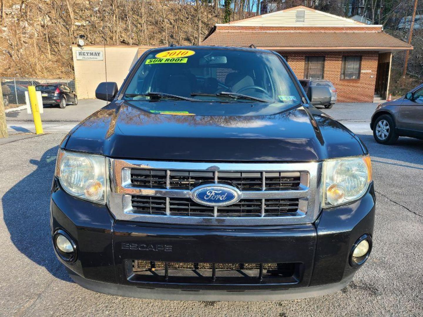 2010 BLACK FORD ESCAPE XLT (1FMCU9D75AK) with an 2.5L engine, Automatic transmission, located at 117 North Cameron Street, Harrisburg, PA, 17101, (717) 963-8962, 40.267021, -76.875351 - WE FINANCE!!! Good Credit/ Bad Credit/ No Credit - ALL Trade-Ins Welcomed!!! ***Guaranteed Credit Approval*** APPLY ONLINE or CALL us TODAY ;) Internet Prices and Marketplace Prices are SPECIAL discounted ***CASH DEALS*** Retail Prices are higher. Please call us to discuss your cash and finan - Photo#7