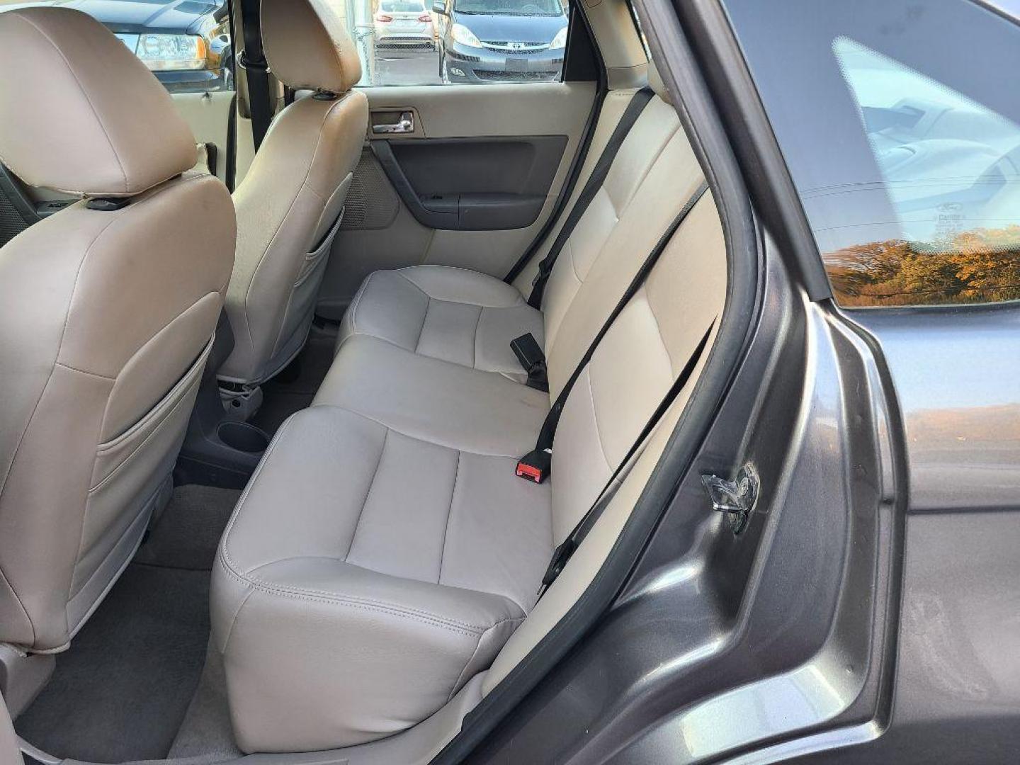 2010 GRAY FORD FOCUS SES (1FAHP3GNXAW) with an 2.0L engine, Automatic transmission, located at 117 North Cameron Street, Harrisburg, PA, 17101, (717) 963-8962, 40.267021, -76.875351 - WE FINANCE!!! Good Credit/ Bad Credit/ No Credit - ALL Trade-Ins Welcomed!!! ***Guaranteed Credit Approval*** APPLY ONLINE or CALL us TODAY ;) Internet Prices and Marketplace Prices are SPECIAL discounted ***CASH DEALS*** Retail Prices are higher. Please call us to discuss your cash and finan - Photo#11
