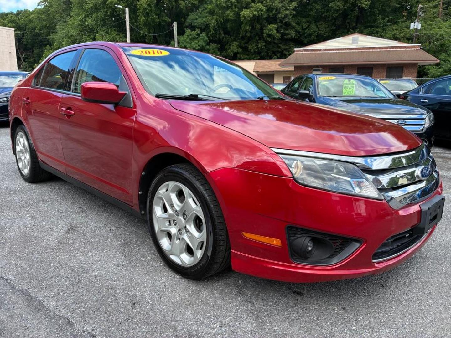 2010 RED FORD FUSION SE (3FAHP0HA2AR) with an 2.5L engine, Automatic transmission, located at 117 North Cameron Street, Harrisburg, PA, 17101, (717) 963-8962, 40.267021, -76.875351 - WE FINANCE!!! MOST vehicles are available for financing. Good Credit/ Challenged Credit/ No Credit - ALL Trade-Ins Welcomed!!! APPLY ONLINE or CALL us TODAY Please call us to discuss your cash and/or financing options. Thanks for checking our inventory! We're here to help.- Photo#6