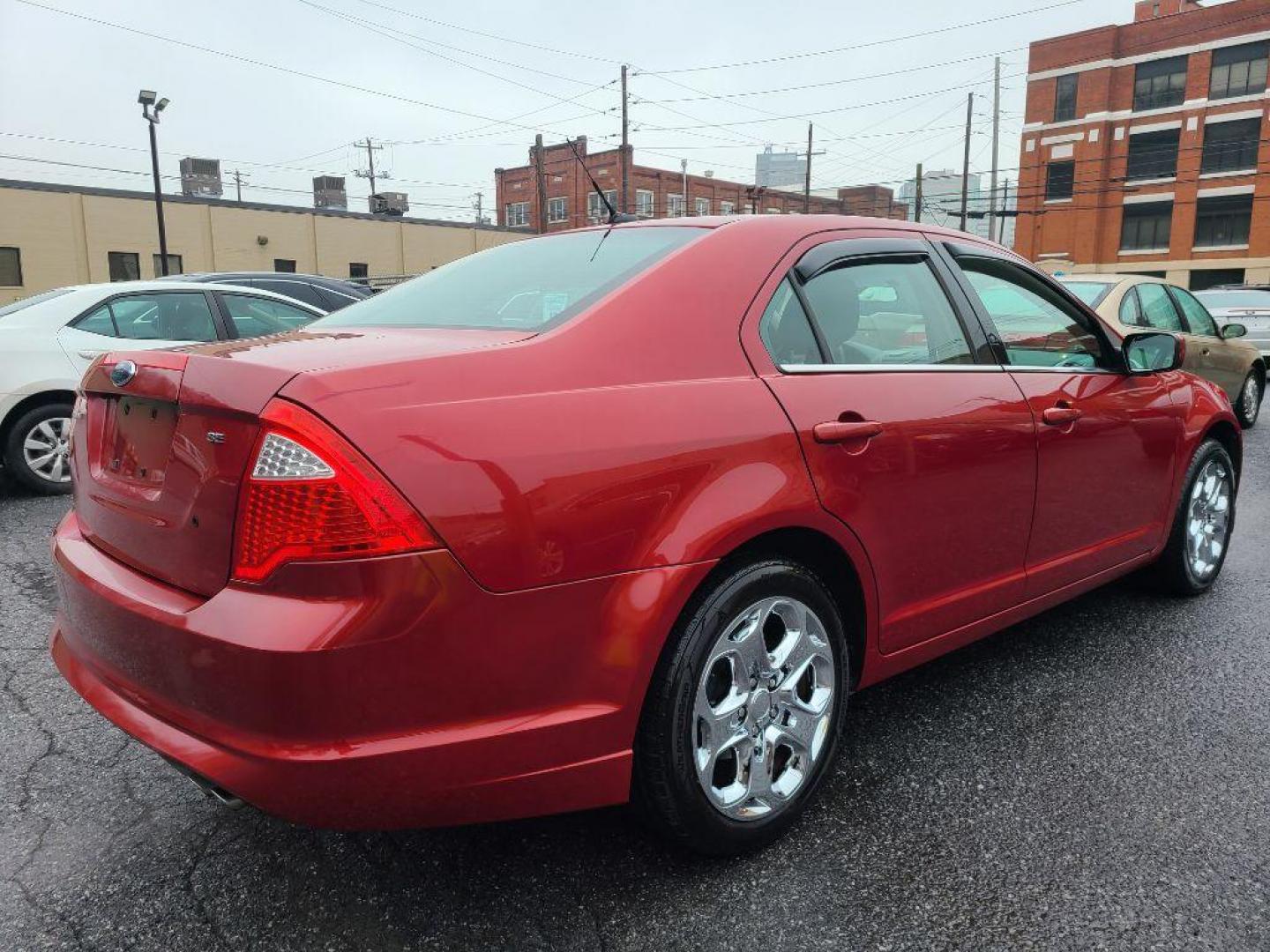 2010 RED FORD FUSION SE (3FAHP0HA7AR) with an 2.5L engine, Automatic transmission, located at 7981 Paxton Street, Harrisburg, PA, 17111, (717) 561-2926, 40.261490, -76.749229 - WE FINANCE!!! Good Credit/ Bad Credit/ No Credit - ALL Trade-Ins Welcomed!!! ***Guaranteed Credit Approval*** APPLY ONLINE or CALL us TODAY ;) Internet Prices and Marketplace Prices are SPECIAL discounted ***CASH DEALS*** Retail Prices are higher. Please call us to discuss your cash and finan - Photo#4