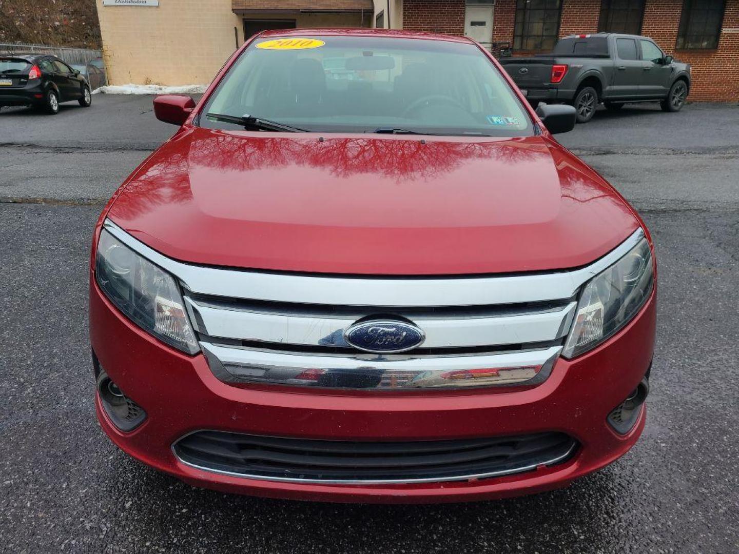 2010 RED FORD FUSION SE (3FAHP0HA7AR) with an 2.5L engine, Automatic transmission, located at 7981 Paxton Street, Harrisburg, PA, 17111, (717) 561-2926, 40.261490, -76.749229 - WE FINANCE!!! Good Credit/ Bad Credit/ No Credit - ALL Trade-Ins Welcomed!!! ***Guaranteed Credit Approval*** APPLY ONLINE or CALL us TODAY ;) Internet Prices and Marketplace Prices are SPECIAL discounted ***CASH DEALS*** Retail Prices are higher. Please call us to discuss your cash and finan - Photo#7