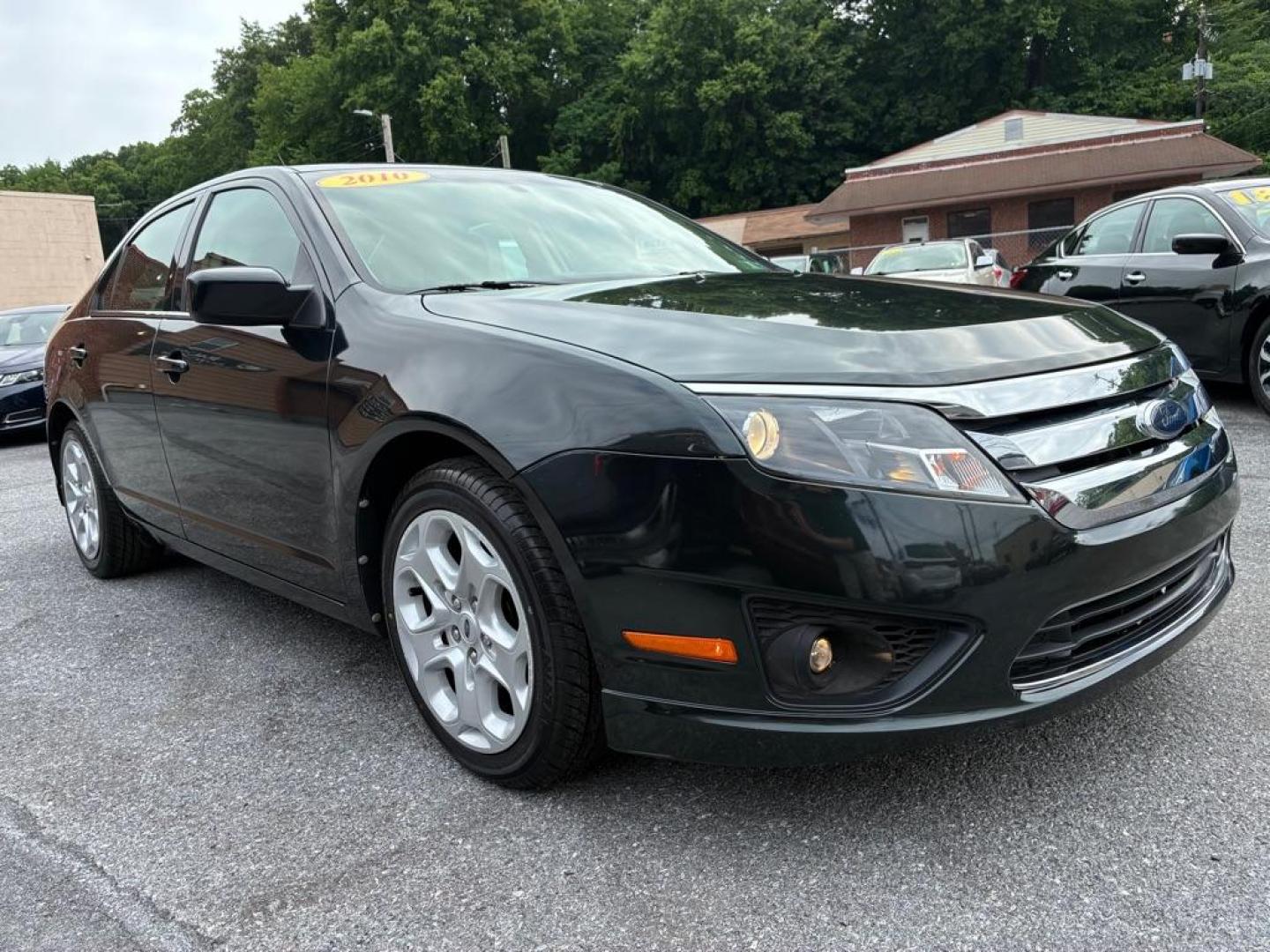 2010 GREEN FORD FUSION SE (3FAHP0HA6AR) with an 2.5L engine, Automatic transmission, located at 117 North Cameron Street, Harrisburg, PA, 17101, (717) 963-8962, 40.267021, -76.875351 - WE FINANCE!!! MOST vehicles are available for financing. Good Credit/ Challenged Credit/ No Credit - ALL Trade-Ins Welcomed!!! APPLY ONLINE or CALL us TODAY Please call us to discuss your cash and/or financing options. Thanks for checking our inventory! We're here to help. - Photo#6