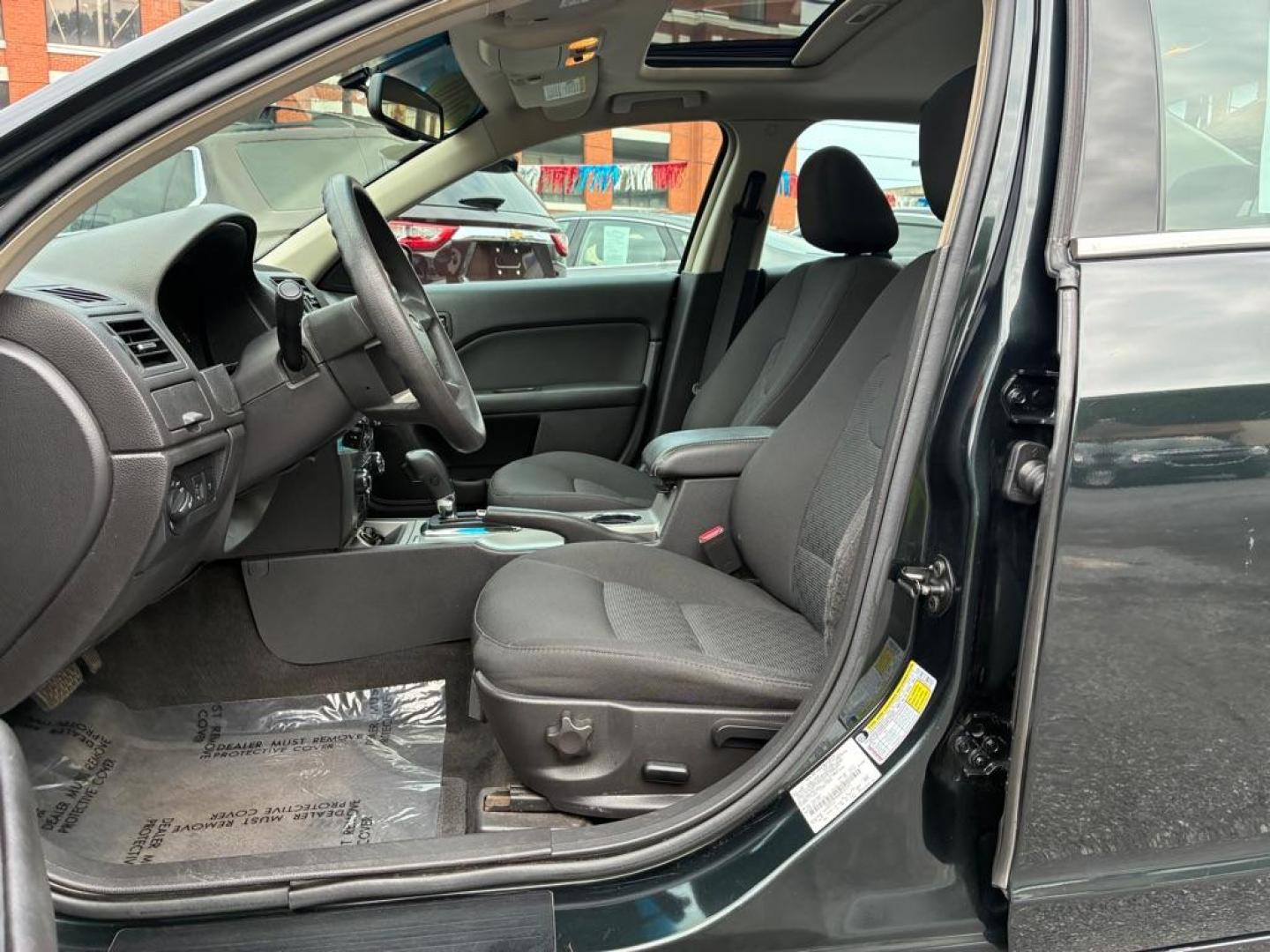 2010 GREEN FORD FUSION SE (3FAHP0HA6AR) with an 2.5L engine, Automatic transmission, located at 117 North Cameron Street, Harrisburg, PA, 17101, (717) 963-8962, 40.267021, -76.875351 - WE FINANCE!!! MOST vehicles are available for financing. Good Credit/ Challenged Credit/ No Credit - ALL Trade-Ins Welcomed!!! APPLY ONLINE or CALL us TODAY Please call us to discuss your cash and/or financing options. Thanks for checking our inventory! We're here to help. - Photo#13