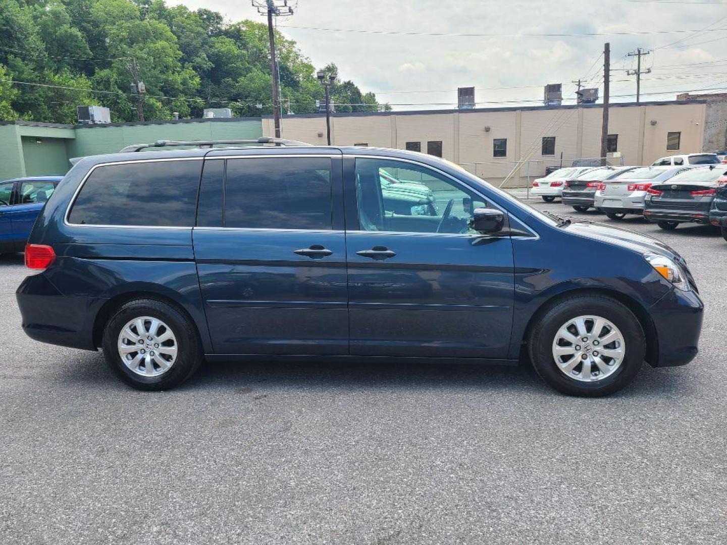2010 BLUE HONDA ODYSSEY EX (5FNRL3H55AB) with an 3.5L engine, Automatic transmission, located at 117 North Cameron Street, Harrisburg, PA, 17101, (717) 963-8962, 40.267021, -76.875351 - WE FINANCE!!! Good Credit/ Bad Credit/ No Credit - ALL Trade-Ins Welcomed!!! ***Guaranteed Credit Approval*** APPLY ONLINE or CALL us TODAY ;) Internet Prices and Marketplace Prices are SPECIAL discounted ***CASH DEALS*** Retail Prices are higher. Please call us to discuss your cash and finan - Photo#5