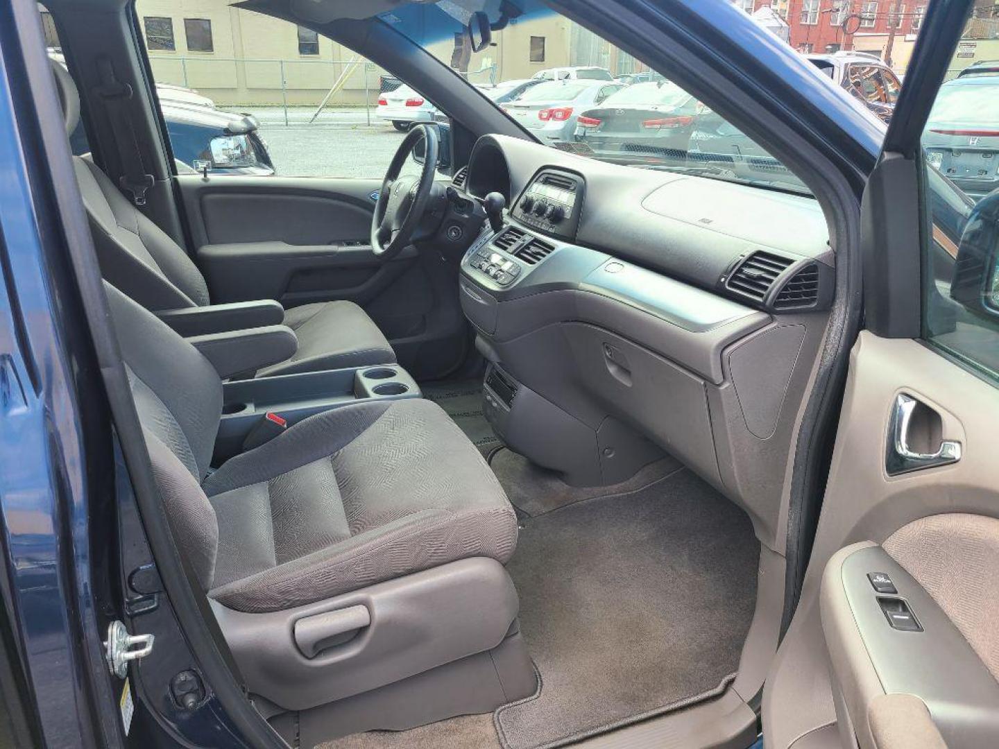2010 BLUE HONDA ODYSSEY EX (5FNRL3H55AB) with an 3.5L engine, Automatic transmission, located at 117 North Cameron Street, Harrisburg, PA, 17101, (717) 963-8962, 40.267021, -76.875351 - WE FINANCE!!! Good Credit/ Bad Credit/ No Credit - ALL Trade-Ins Welcomed!!! ***Guaranteed Credit Approval*** APPLY ONLINE or CALL us TODAY ;) Internet Prices and Marketplace Prices are SPECIAL discounted ***CASH DEALS*** Retail Prices are higher. Please call us to discuss your cash and finan - Photo#8
