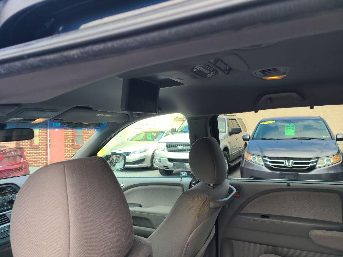 2010 BLUE HONDA ODYSSEY EX (5FNRL3H55AB) with an 3.5L engine, Automatic transmission, located at 117 North Cameron Street, Harrisburg, PA, 17101, (717) 963-8962, 40.267021, -76.875351 - WE FINANCE!!! Good Credit/ Bad Credit/ No Credit - ALL Trade-Ins Welcomed!!! ***Guaranteed Credit Approval*** APPLY ONLINE or CALL us TODAY ;) Internet Prices and Marketplace Prices are SPECIAL discounted ***CASH DEALS*** Retail Prices are higher. Please call us to discuss your cash and finan - Photo#14