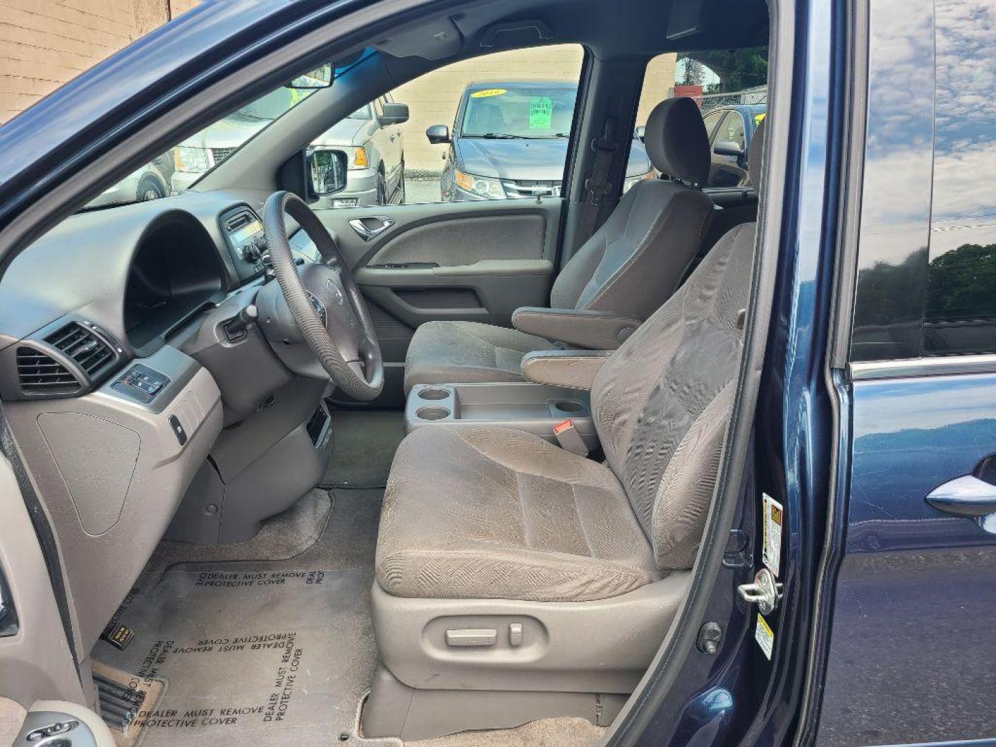 2010 BLUE HONDA ODYSSEY EX (5FNRL3H55AB) with an 3.5L engine, Automatic transmission, located at 117 North Cameron Street, Harrisburg, PA, 17101, (717) 963-8962, 40.267021, -76.875351 - WE FINANCE!!! Good Credit/ Bad Credit/ No Credit - ALL Trade-Ins Welcomed!!! ***Guaranteed Credit Approval*** APPLY ONLINE or CALL us TODAY ;) Internet Prices and Marketplace Prices are SPECIAL discounted ***CASH DEALS*** Retail Prices are higher. Please call us to discuss your cash and finan - Photo#16