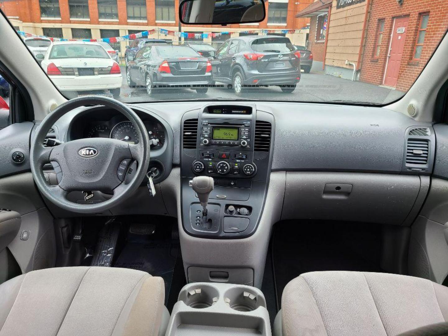 2010 RED KIA SEDONA LX (KNDMG4C32A6) with an 3.8L engine, 5-Speed Manual transmission, located at 117 North Cameron Street, Harrisburg, PA, 17101, (717) 963-8962, 40.267021, -76.875351 - WE FINANCE!!! Good Credit/ Bad Credit/ No Credit - ALL Trade-Ins Welcomed!!! ***Guaranteed Credit Approval*** APPLY ONLINE or CALL us TODAY ;) Internet Prices and Marketplace Prices are SPECIAL discounted ***CASH DEALS*** Retail Prices are higher. Please call us to discuss your cash and finan - Photo#9