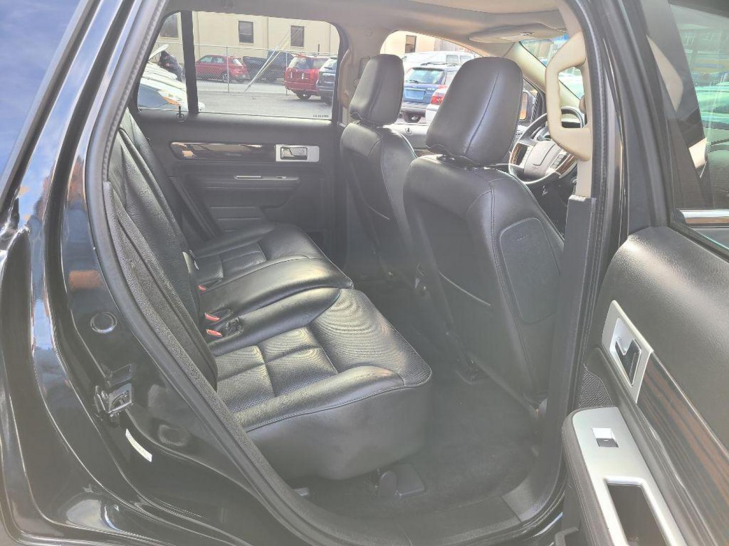 2010 BLACK LINCOLN MKX AWD (2LMDJ8JC2AB) with an 3.5L engine, Automatic transmission, located at 117 North Cameron Street, Harrisburg, PA, 17101, (717) 963-8962, 40.267021, -76.875351 - Photo#10