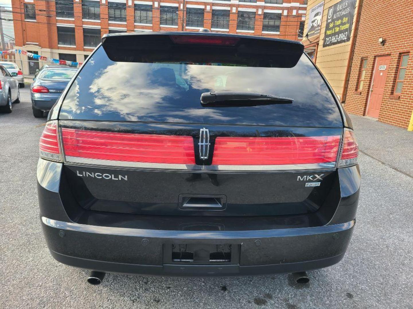 2010 BLACK LINCOLN MKX AWD (2LMDJ8JC2AB) with an 3.5L engine, Automatic transmission, located at 117 North Cameron Street, Harrisburg, PA, 17101, (717) 963-8962, 40.267021, -76.875351 - Photo#3