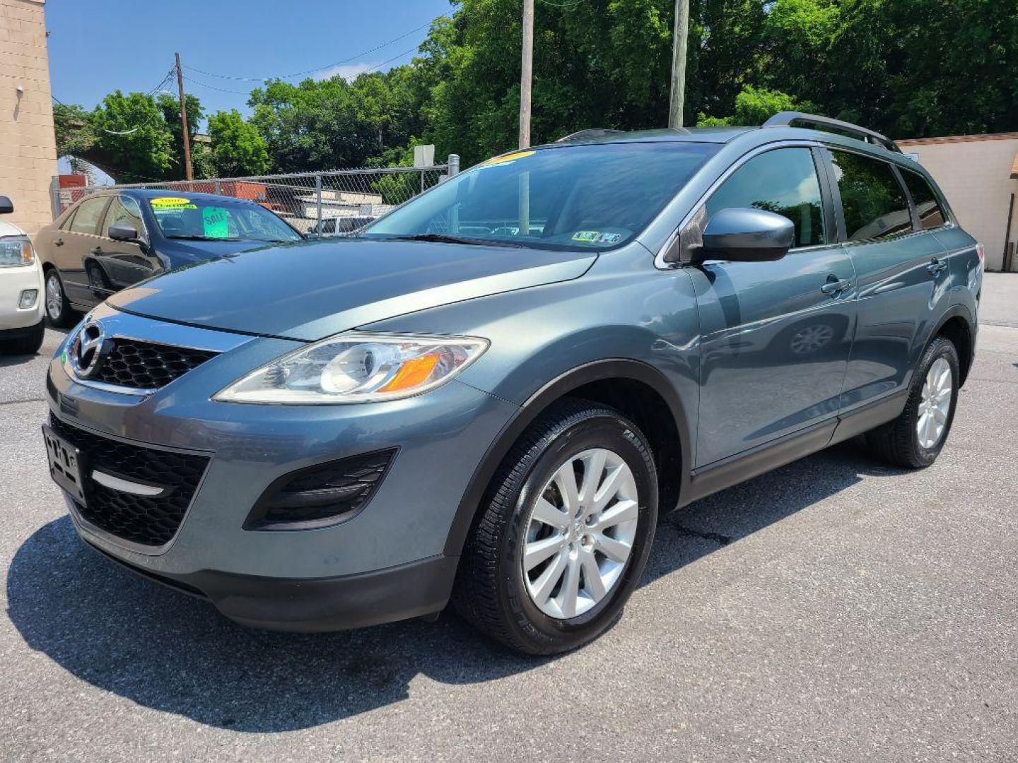 2010 GRAY MAZDA CX-9 SPORT (JM3TB3MA2A0) with an 3.7L engine, Automatic transmission, located at 117 North Cameron Street, Harrisburg, PA, 17101, (717) 963-8962, 40.267021, -76.875351 - WE FINANCE!!! Good Credit/ Bad Credit/ No Credit - ALL Trade-Ins Welcomed!!! ***Guaranteed Credit Approval*** APPLY ONLINE or CALL us TODAY ;) Internet Prices and Marketplace Prices are SPECIAL discounted ***CASH DEALS*** Retail Prices are higher. Please call us to discuss your cash and finan - Photo#0
