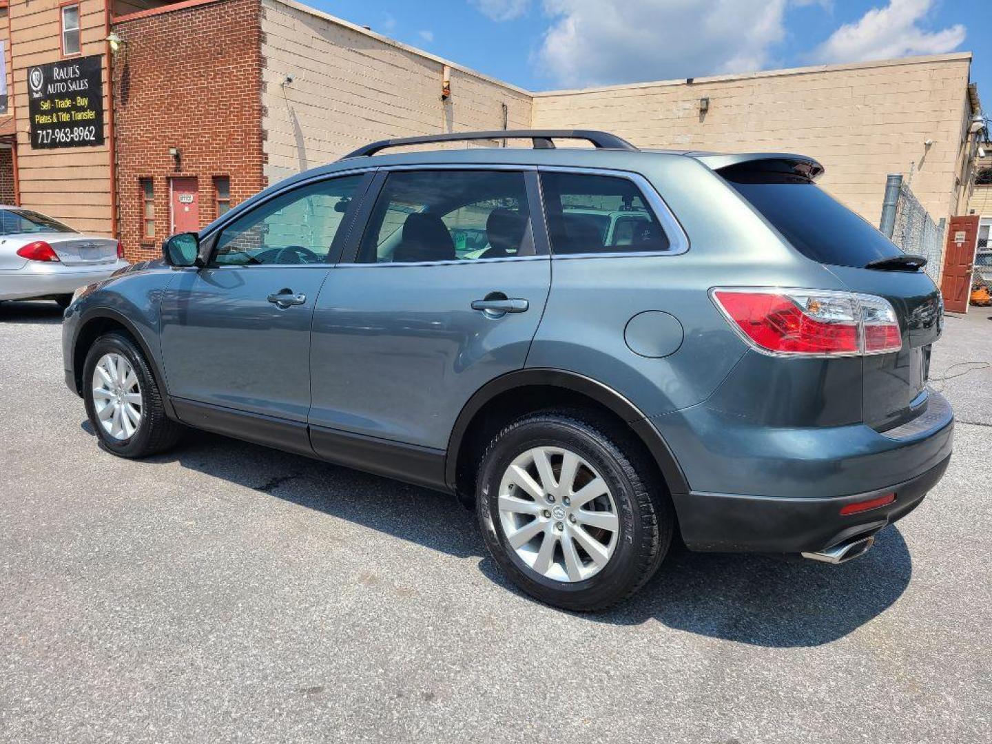 2010 GRAY MAZDA CX-9 SPORT (JM3TB3MA2A0) with an 3.7L engine, Automatic transmission, located at 117 North Cameron Street, Harrisburg, PA, 17101, (717) 963-8962, 40.267021, -76.875351 - WE FINANCE!!! Good Credit/ Bad Credit/ No Credit - ALL Trade-Ins Welcomed!!! ***Guaranteed Credit Approval*** APPLY ONLINE or CALL us TODAY ;) Internet Prices and Marketplace Prices are SPECIAL discounted ***CASH DEALS*** Retail Prices are higher. Please call us to discuss your cash and finan - Photo#2