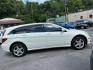 2010 WHITE MERCEDES-BENZ R-CLASS R350 4MATIC (4JGCB6FE0AA) with an 3.5L engine, Automatic transmission, located at 117 North Cameron Street, Harrisburg, PA, 17101, (717) 963-8962, 40.267021, -76.875351 - WE FINANCE!!! MOST vehicles are available for financing. Good Credit/ Challenged Credit/ No Credit - ALL Trade-Ins Welcomed!!! APPLY ONLINE or CALL us TODAY Please call us to discuss your cash and/or financing options. Thanks for checking our inventory! We're here to help.- Photo#5