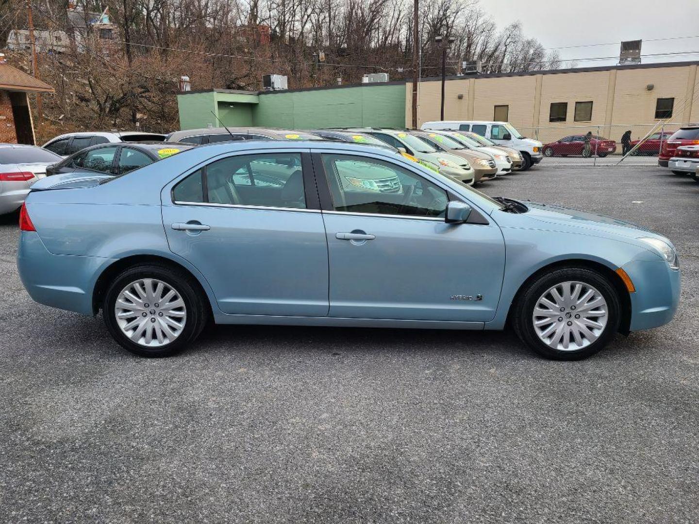 2010 BLUE MERCURY MILAN HYBRID (3MEDM0L39AR) with an 2.5L engine, Continuously Variable transmission, located at 117 North Cameron Street, Harrisburg, PA, 17101, (717) 963-8962, 40.267021, -76.875351 - WE FINANCE!!! Good Credit/ Bad Credit/ No Credit - ALL Trade-Ins Welcomed!!! ***Guaranteed Credit Approval*** APPLY ONLINE or CALL us TODAY ;) Internet Prices and Marketplace Prices are SPECIAL discounted ***CASH DEALS*** Retail Prices are higher. Please call us to discuss your cash and finan - Photo#5