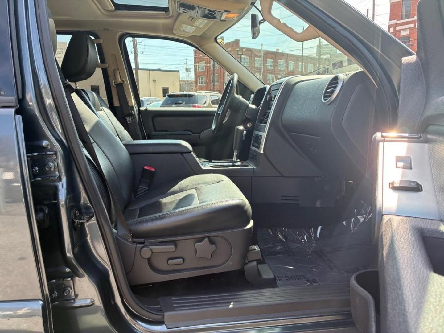 2010 GRAY MERCURY MOUNTAINEER PREMIER (4M2EN4JE6AU) with an 4.0L engine, Automatic transmission, located at 117 North Cameron Street, Harrisburg, PA, 17101, (717) 963-8962, 40.267021, -76.875351 - WE FINANCE!!! Good Credit/ Challenged Credit/ No Credit - ALL Trade-Ins Welcomed!!! APPLY ONLINE or CALL us TODAY ;) Please call us to discuss your cash and/or financing options. - Photo#8