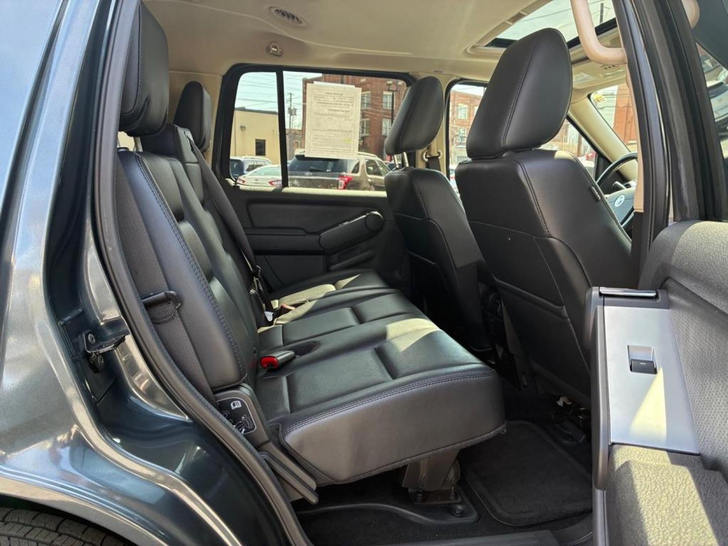 2010 GRAY MERCURY MOUNTAINEER PREMIER (4M2EN4JE6AU) with an 4.0L engine, Automatic transmission, located at 117 North Cameron Street, Harrisburg, PA, 17101, (717) 963-8962, 40.267021, -76.875351 - WE FINANCE!!! Good Credit/ Challenged Credit/ No Credit - ALL Trade-Ins Welcomed!!! APPLY ONLINE or CALL us TODAY ;) Please call us to discuss your cash and/or financing options. - Photo#9