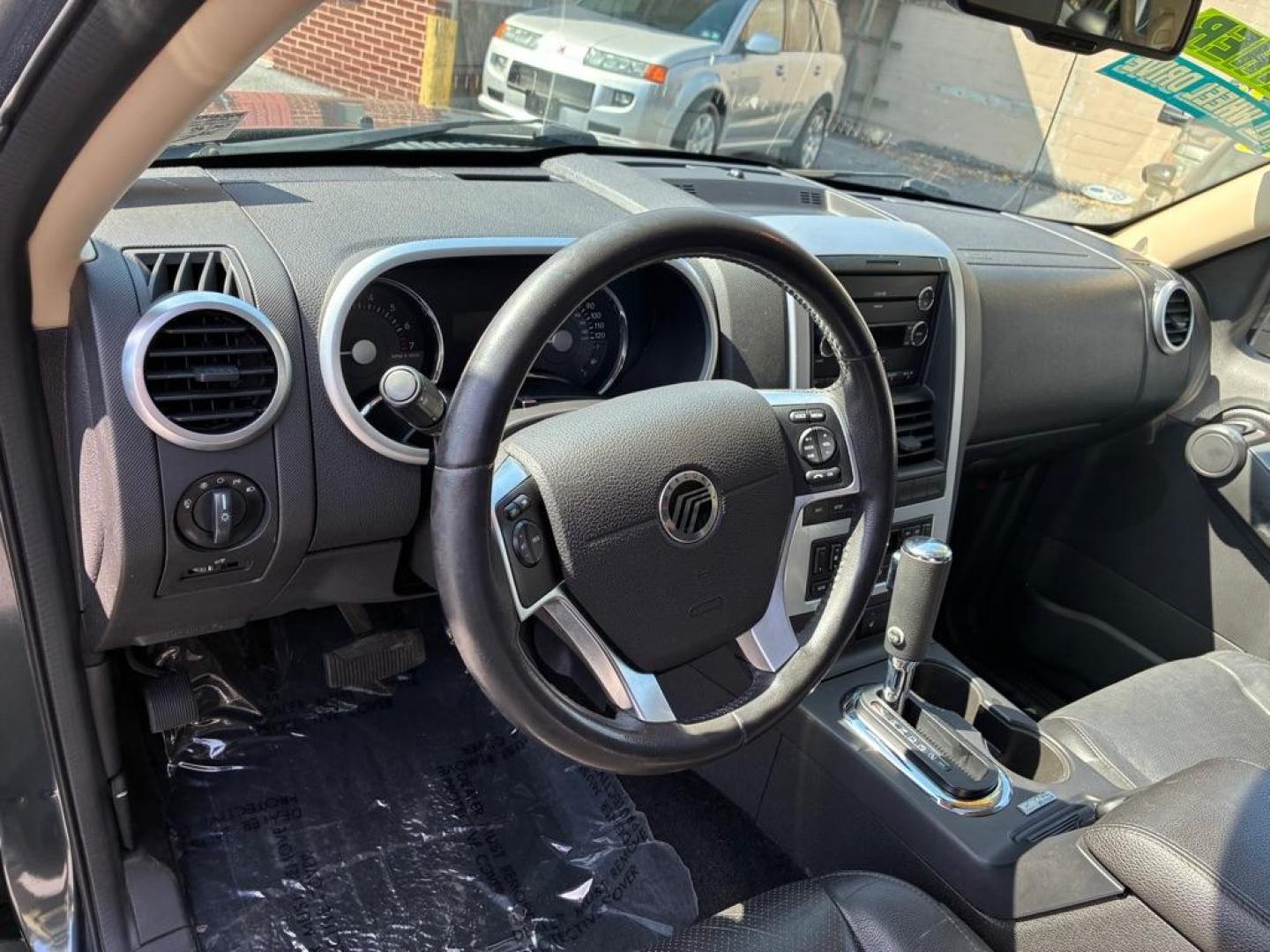 2010 GRAY MERCURY MOUNTAINEER PREMIER (4M2EN4JE6AU) with an 4.0L engine, Automatic transmission, located at 117 North Cameron Street, Harrisburg, PA, 17101, (717) 963-8962, 40.267021, -76.875351 - WE FINANCE!!! Good Credit/ Challenged Credit/ No Credit - ALL Trade-Ins Welcomed!!! APPLY ONLINE or CALL us TODAY ;) Please call us to discuss your cash and/or financing options. - Photo#14