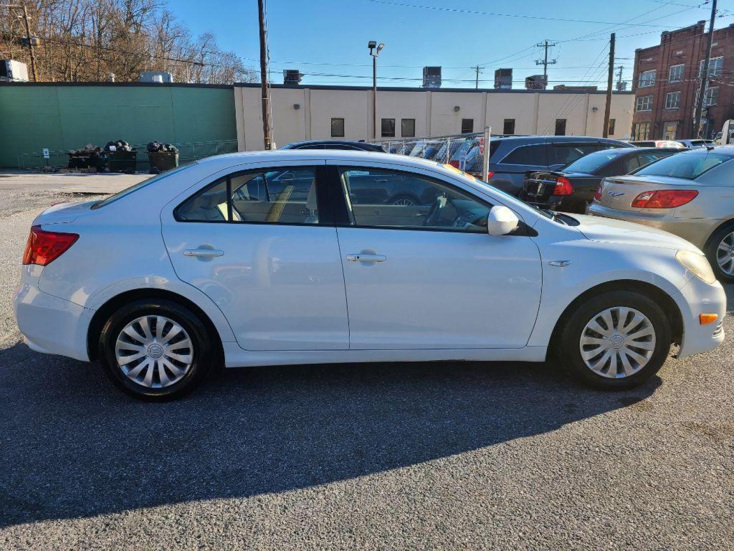 2010 WHITE SUZUKI KIZASHI S (JS2RF9A16A6) with an 2.4L engine, Continuously Variable transmission, located at 117 North Cameron Street, Harrisburg, PA, 17101, (717) 963-8962, 40.267021, -76.875351 - WE FINANCE!!! Good Credit/ Bad Credit/ No Credit - ALL Trade-Ins Welcomed!!! ***Guaranteed Credit Approval*** APPLY ONLINE or CALL us TODAY ;) Internet Prices and Marketplace Prices are SPECIAL discounted ***CASH DEALS*** Retail Prices are higher. Please call us to discuss your cash and finan - Photo#5