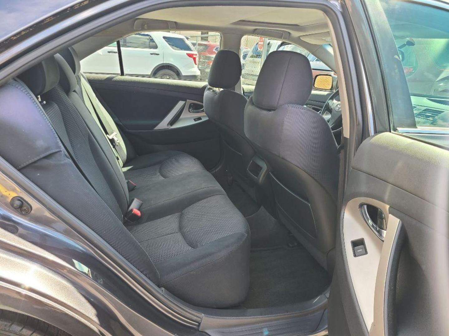 2010 GRAY TOYOTA CAMRY BASE (4T1BF3EK2AU) with an 2.5L engine, Automatic transmission, located at 117 North Cameron Street, Harrisburg, PA, 17101, (717) 963-8962, 40.267021, -76.875351 - WE FINANCE!!! Good Credit/ Bad Credit/ No Credit - ALL Trade-Ins Welcomed!!! ***Guaranteed Credit Approval*** APPLY ONLINE or CALL us TODAY ;) Internet Prices and Marketplace Prices are SPECIAL discounted ***CASH DEALS*** Retail Prices are higher. Please call us to discuss your cash and finan - Photo#9