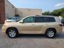 2010 BEIGE TOYOTA HIGHLANDER BASE (5TDBK3EH4AS) with an 3.5L engine, Automatic transmission, located at 7981 Paxton Street, Harrisburg, PA, 17111, (717) 561-2926, 40.261490, -76.749229 - WE FINANCE!!! Good Credit/ Bad Credit/ No Credit - ALL Trade-Ins Welcomed!!! ***Guaranteed Credit Approval*** APPLY ONLINE or CALL us TODAY ;) Internet Prices and Marketplace Prices are SPECIAL discounted ***CASH DEALS*** Retail Prices are higher. Please call us to discuss your cash and finan - Photo#1