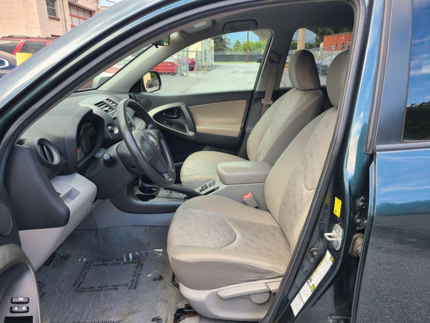 2010 BLACK TOYOTA RAV4 NATL (2T3BF4DV3AW) with an 2.5L engine, Automatic transmission, located at 7981 Paxton Street, Harrisburg, PA, 17111, (717) 561-2926, 40.261490, -76.749229 - WE FINANCE!!! Good Credit/ Bad Credit/ No Credit - ALL Trade-Ins Welcomed!!! ***Guaranteed Credit Approval*** APPLY ONLINE or CALL us TODAY ;) Internet Prices and Marketplace Prices are SPECIAL discounted ***CASH DEALS*** Retail Prices are higher. Please call us to discuss your cash and finan - Photo#13