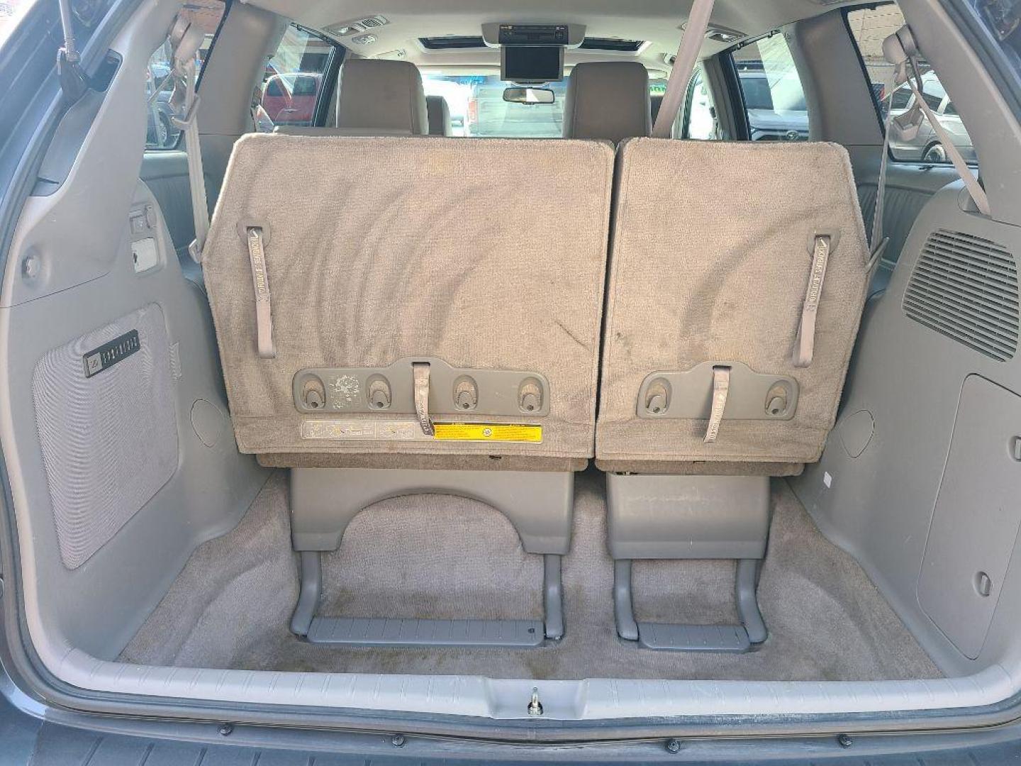 2010 GRAY TOYOTA SIENNA XLE LIMITED (5TDDK4CC1AS) with an 3.5L engine, Automatic transmission, located at 117 North Cameron Street, Harrisburg, PA, 17101, (717) 963-8962, 40.267021, -76.875351 - WE FINANCE!!! Good Credit/ Bad Credit/ No Credit - ALL Trade-Ins Welcomed!!! ***Guaranteed Credit Approval*** APPLY ONLINE or CALL us TODAY ;) Internet Prices and Marketplace Prices are SPECIAL discounted ***CASH DEALS*** Retail Prices are higher. Please call us to discuss your cash and finan - Photo#13