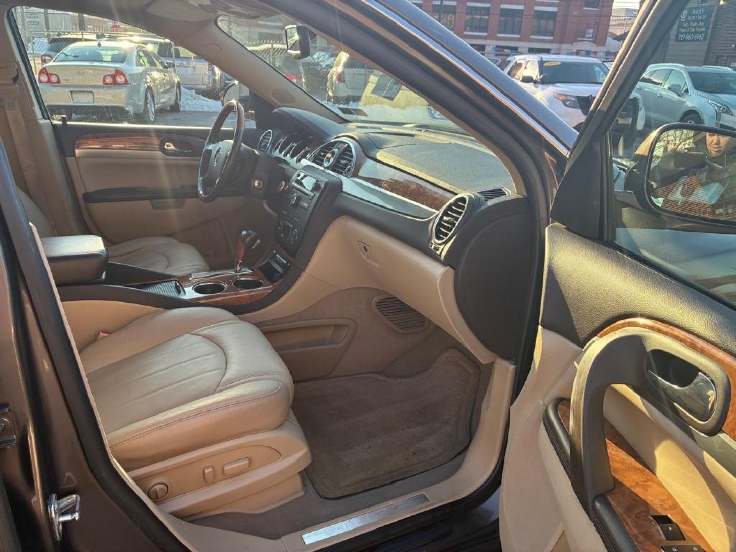 2011 BROWN BUICK ENCLAVE CXL (5GAKRBED7BJ) with an 3.6L engine, Automatic transmission, located at 117 North Cameron Street, Harrisburg, PA, 17101, (717) 963-8962, 40.267021, -76.875351 - WE FINANCE!!! Good Credit/ Challenged Credit/ No Credit - ALL Trade-Ins Welcomed!!! APPLY ONLINE or CALL us TODAY ;) Please call us to discuss your cash and/or financing options. - Photo#8