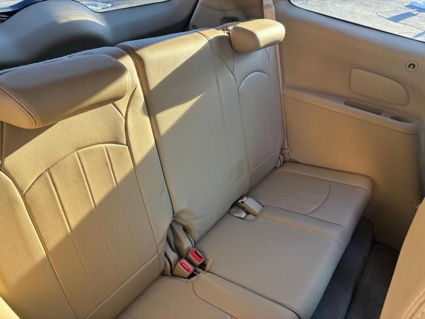 2011 BROWN BUICK ENCLAVE CXL (5GAKRBED7BJ) with an 3.6L engine, Automatic transmission, located at 117 North Cameron Street, Harrisburg, PA, 17101, (717) 963-8962, 40.267021, -76.875351 - WE FINANCE!!! Good Credit/ Challenged Credit/ No Credit - ALL Trade-Ins Welcomed!!! APPLY ONLINE or CALL us TODAY ;) Please call us to discuss your cash and/or financing options. - Photo#10