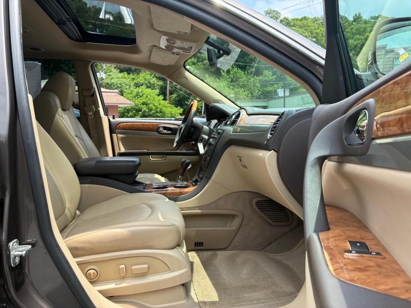 2011 BROWN BUICK ENCLAVE CXL (5GAKRBED7BJ) with an 3.6L engine, Automatic transmission, located at 117 North Cameron Street, Harrisburg, PA, 17101, (717) 963-8962, 40.267021, -76.875351 - WE FINANCE!!! Good Credit/ Challenged Credit/ No Credit - ALL Trade-Ins Welcomed!!! APPLY ONLINE or CALL us TODAY ;) Please call us to discuss your cash and/or financing options. - Photo#8