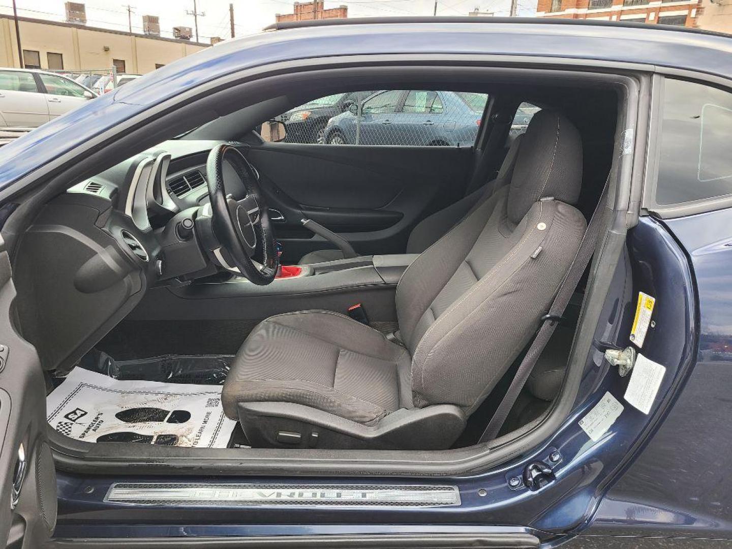 2011 BLUE CHEVROLET CAMARO RS (2G1FF1ED4B9) with an 3.6L engine, 6-Speed Manual transmission, located at 117 North Cameron Street, Harrisburg, PA, 17101, (717) 963-8962, 40.267021, -76.875351 - Photo#13