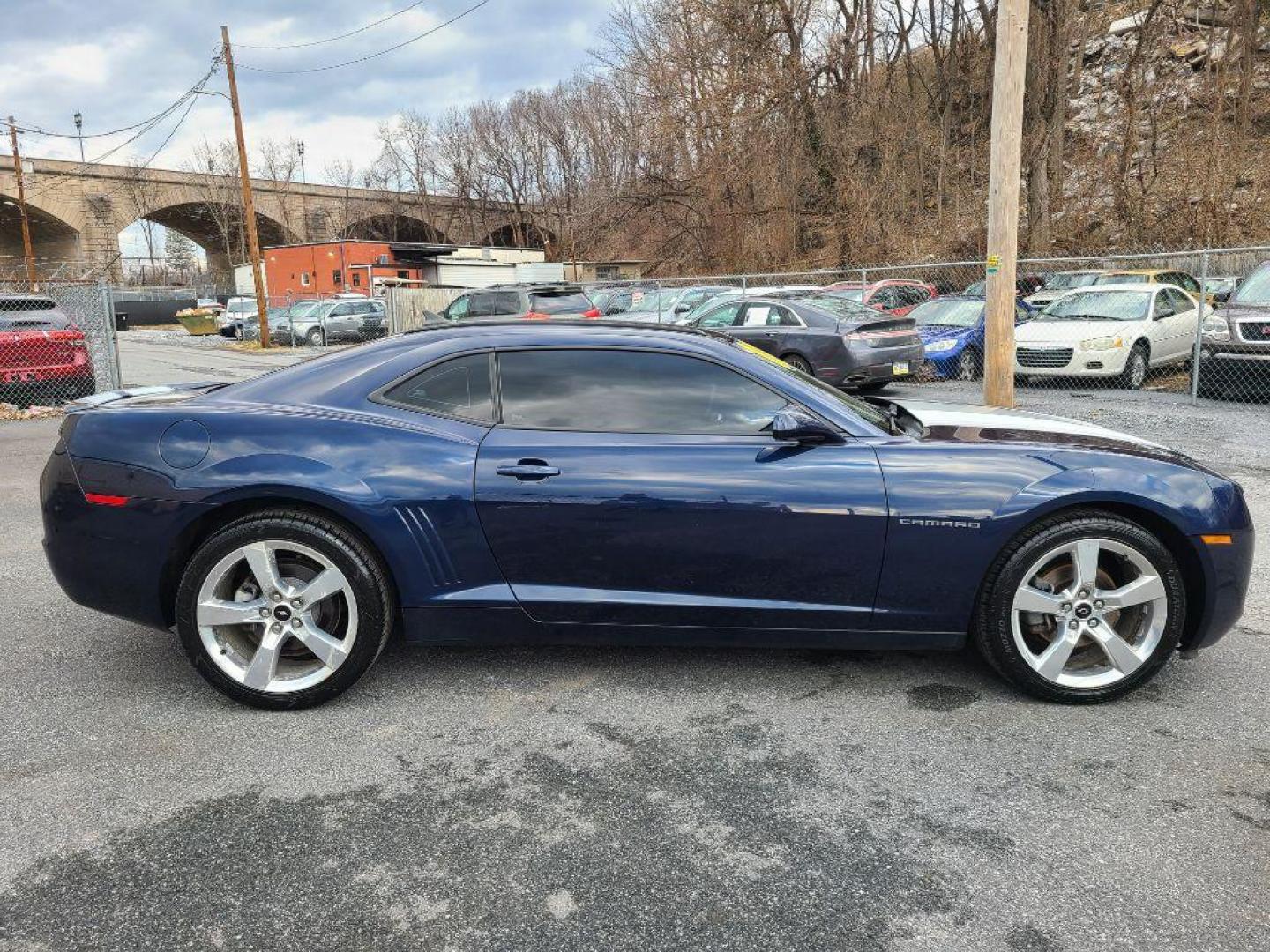 2011 BLUE CHEVROLET CAMARO RS (2G1FF1ED4B9) with an 3.6L engine, 6-Speed Manual transmission, located at 117 North Cameron Street, Harrisburg, PA, 17101, (717) 963-8962, 40.267021, -76.875351 - Photo#6
