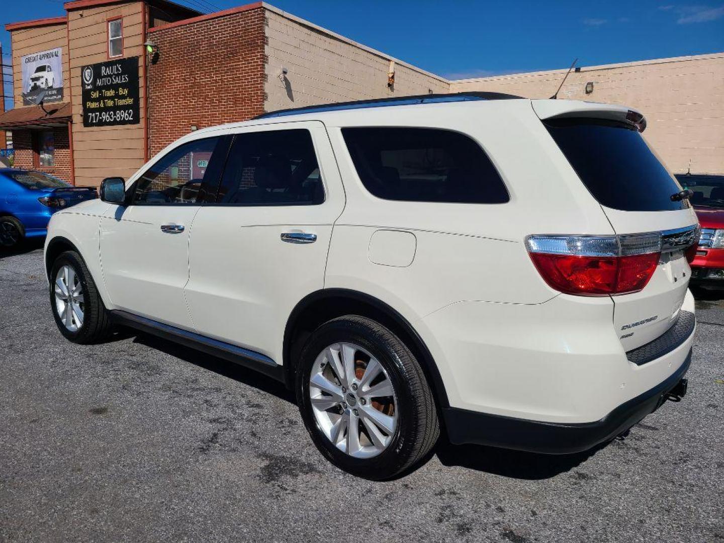 2011 WHITE DODGE DURANGO CREW (1D4RE4GG5BC) with an 3.6L engine, Automatic transmission, located at 117 North Cameron Street, Harrisburg, PA, 17101, (717) 963-8962, 40.267021, -76.875351 - WE FINANCE!!! Good Credit/ Bad Credit/ No Credit - ALL Trade-Ins Welcomed!!! ***Guaranteed Credit Approval*** APPLY ONLINE or CALL us TODAY ;) Internet Prices and Marketplace Prices are SPECIAL discounted ***CASH DEALS*** Retail Prices are higher. Please call us to discuss your cash and finan - Photo#2