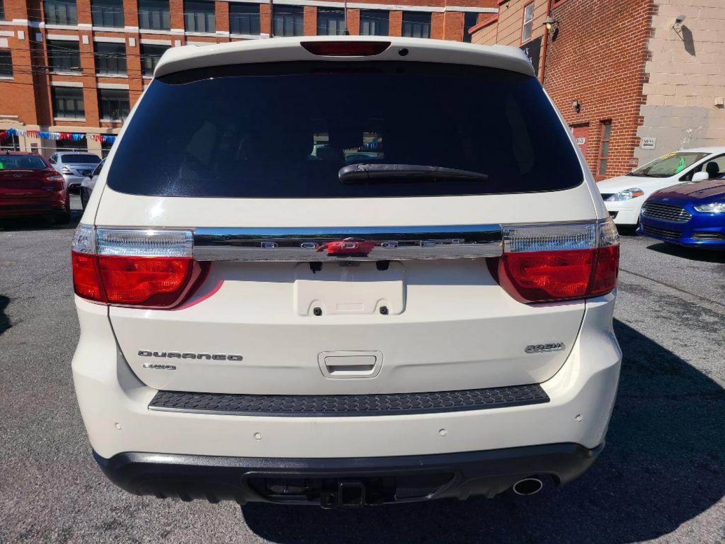 2011 WHITE DODGE DURANGO CREW (1D4RE4GG5BC) with an 3.6L engine, Automatic transmission, located at 117 North Cameron Street, Harrisburg, PA, 17101, (717) 963-8962, 40.267021, -76.875351 - WE FINANCE!!! Good Credit/ Bad Credit/ No Credit - ALL Trade-Ins Welcomed!!! ***Guaranteed Credit Approval*** APPLY ONLINE or CALL us TODAY ;) Internet Prices and Marketplace Prices are SPECIAL discounted ***CASH DEALS*** Retail Prices are higher. Please call us to discuss your cash and finan - Photo#3