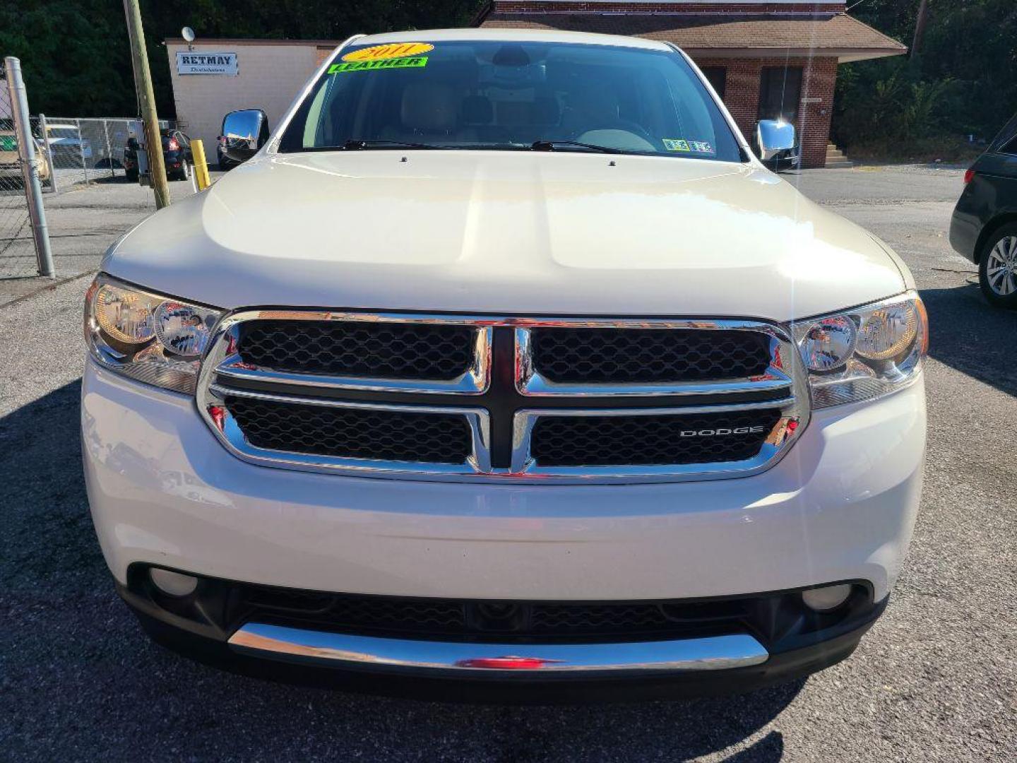 2011 WHITE DODGE DURANGO CREW (1D4RE4GG5BC) with an 3.6L engine, Automatic transmission, located at 117 North Cameron Street, Harrisburg, PA, 17101, (717) 963-8962, 40.267021, -76.875351 - WE FINANCE!!! Good Credit/ Bad Credit/ No Credit - ALL Trade-Ins Welcomed!!! ***Guaranteed Credit Approval*** APPLY ONLINE or CALL us TODAY ;) Internet Prices and Marketplace Prices are SPECIAL discounted ***CASH DEALS*** Retail Prices are higher. Please call us to discuss your cash and finan - Photo#7