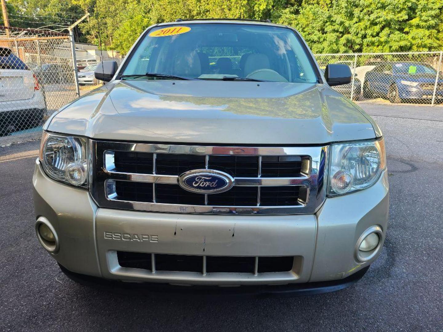 2011 GOLD FORD ESCAPE XLT (1FMCU0D75BK) with an 2.5L engine, Automatic transmission, located at 117 North Cameron Street, Harrisburg, PA, 17101, (717) 963-8962, 40.267021, -76.875351 - WE FINANCE!!! Good Credit/ Bad Credit/ No Credit - ALL Trade-Ins Welcomed!!! ***Guaranteed Credit Approval*** APPLY ONLINE or CALL us TODAY ;) Internet Prices and Marketplace Prices are SPECIAL discounted ***CASH DEALS*** Retail Prices are higher. Please call us to discuss your cash and finan - Photo#7