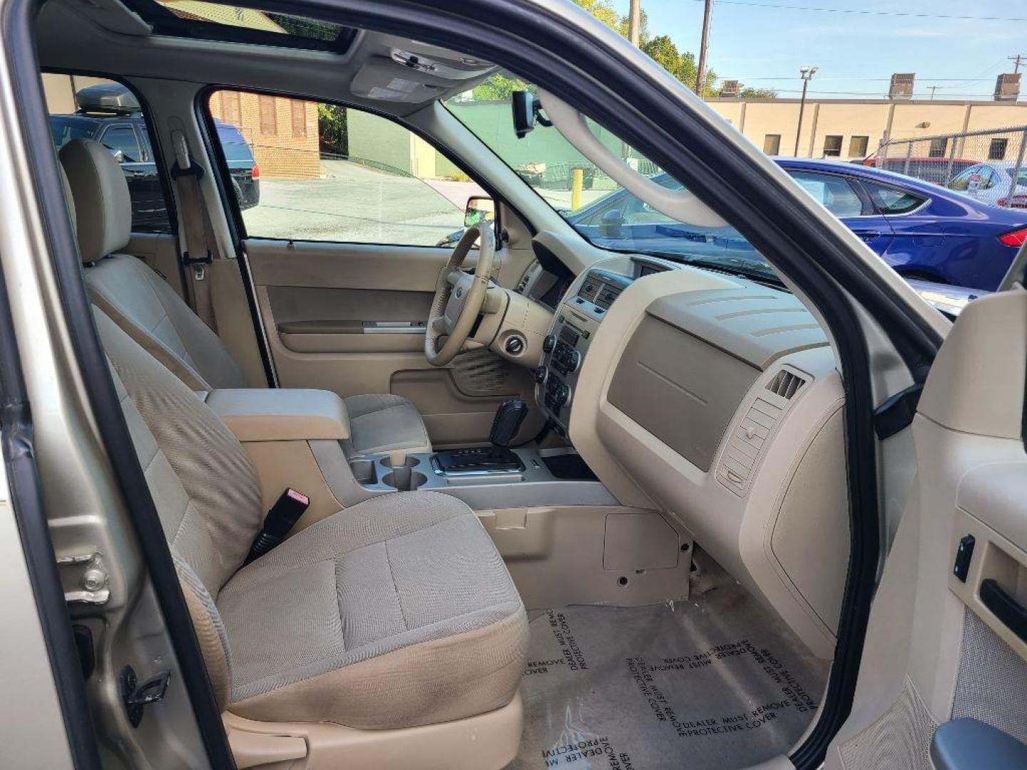 2011 GOLD FORD ESCAPE XLT (1FMCU0D75BK) with an 2.5L engine, Automatic transmission, located at 117 North Cameron Street, Harrisburg, PA, 17101, (717) 963-8962, 40.267021, -76.875351 - WE FINANCE!!! Good Credit/ Bad Credit/ No Credit - ALL Trade-Ins Welcomed!!! ***Guaranteed Credit Approval*** APPLY ONLINE or CALL us TODAY ;) Internet Prices and Marketplace Prices are SPECIAL discounted ***CASH DEALS*** Retail Prices are higher. Please call us to discuss your cash and finan - Photo#8