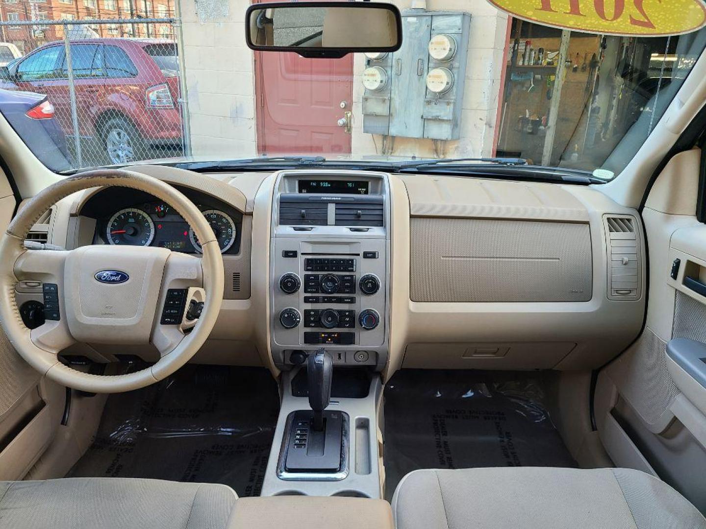 2011 GOLD FORD ESCAPE XLT (1FMCU0D75BK) with an 2.5L engine, Automatic transmission, located at 117 North Cameron Street, Harrisburg, PA, 17101, (717) 963-8962, 40.267021, -76.875351 - WE FINANCE!!! Good Credit/ Bad Credit/ No Credit - ALL Trade-Ins Welcomed!!! ***Guaranteed Credit Approval*** APPLY ONLINE or CALL us TODAY ;) Internet Prices and Marketplace Prices are SPECIAL discounted ***CASH DEALS*** Retail Prices are higher. Please call us to discuss your cash and finan - Photo#10