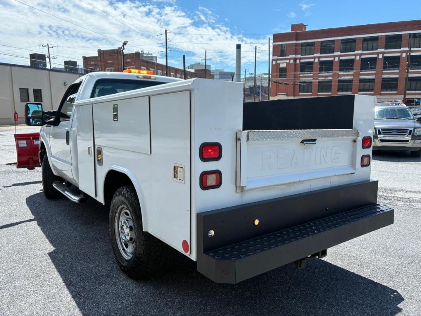 2011 WHITE FORD F250 SUPER DUTY (1FDBF2B61BE) with an 6.2L engine, Automatic transmission, located at 117 North Cameron Street, Harrisburg, PA, 17101, (717) 963-8962, 40.267021, -76.875351 - WE FINANCE!!! MOST vehicles are available for financing. Good Credit/ Challenged Credit/ No Credit - ALL Trade-Ins Welcomed!!! APPLY ONLINE or CALL us TODAY Please call us to discuss your cash and/or financing options. Thanks for checking our inventory! We're here to help. - Photo#2