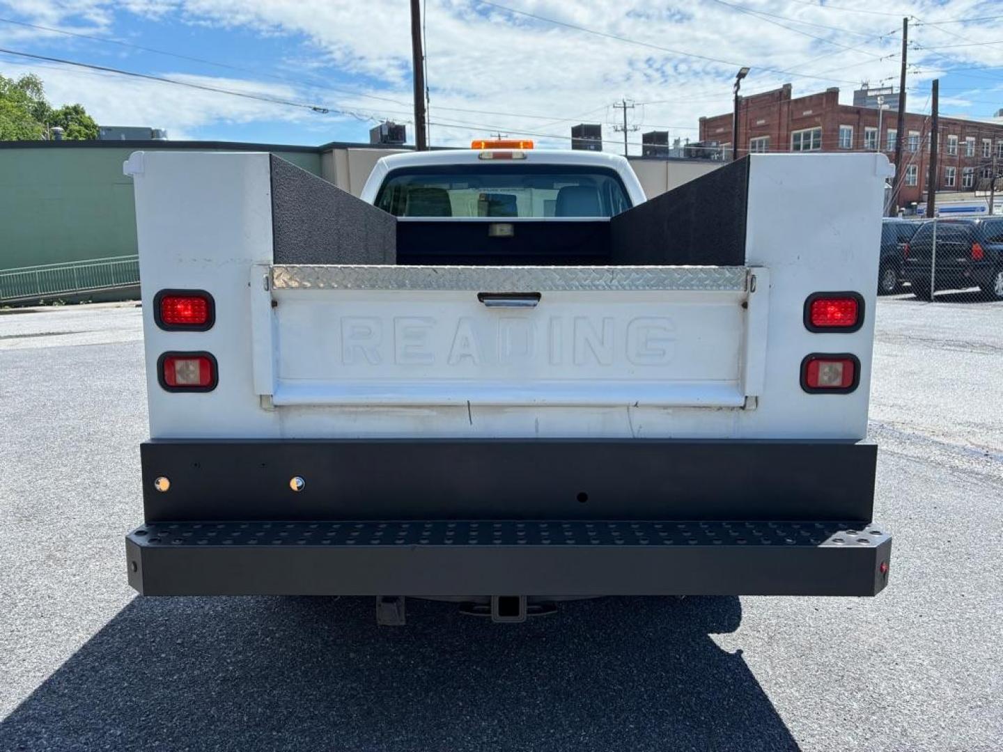 2011 WHITE FORD F250 SUPER DUTY (1FDBF2B61BE) with an 6.2L engine, Automatic transmission, located at 117 North Cameron Street, Harrisburg, PA, 17101, (717) 963-8962, 40.267021, -76.875351 - WE FINANCE!!! MOST vehicles are available for financing. Good Credit/ Challenged Credit/ No Credit - ALL Trade-Ins Welcomed!!! APPLY ONLINE or CALL us TODAY Please call us to discuss your cash and/or financing options. Thanks for checking our inventory! We're here to help. - Photo#3