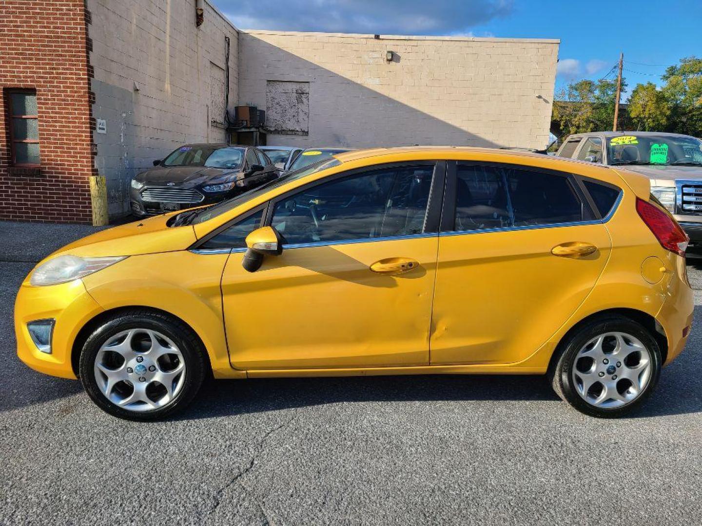 2011 GOLD FORD FIESTA SES (3FADP4FJ4BM) with an 1.6L engine, Automatic transmission, located at 117 North Cameron Street, Harrisburg, PA, 17101, (717) 963-8962, 40.267021, -76.875351 - WE FINANCE!!! Good Credit/ Bad Credit/ No Credit - ALL Trade-Ins Welcomed!!! ***Guaranteed Credit Approval*** APPLY ONLINE or CALL us TODAY ;) Please call us to discuss your cash and financing options. - Photo#1