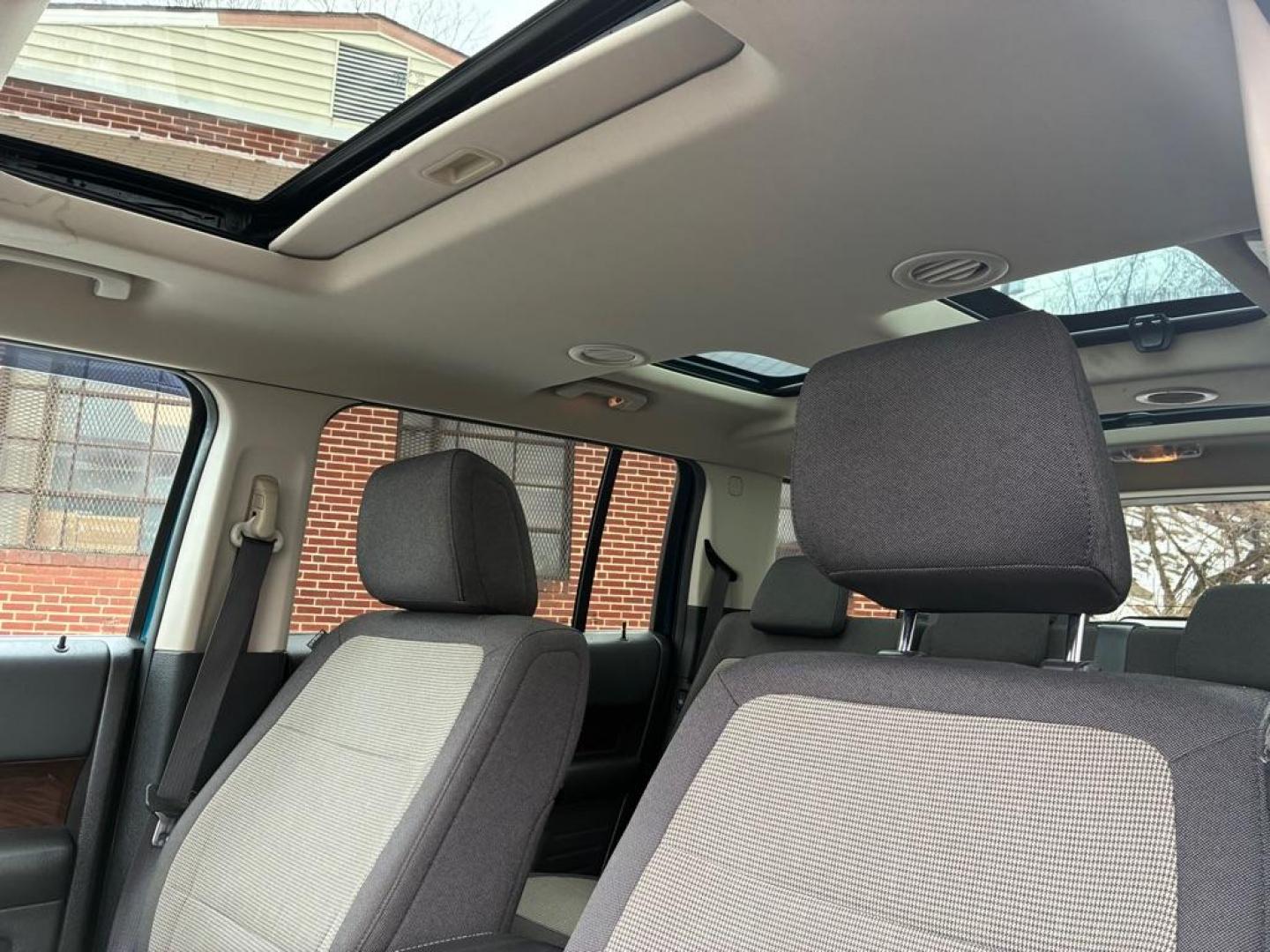 2011 BLUE FORD FLEX SEL (2FMHK6CC4BB) with an 3.5L engine, Automatic transmission, located at 117 North Cameron Street, Harrisburg, PA, 17101, (717) 963-8962, 40.267021, -76.875351 - WE FINANCE!!! Good Credit/ Challenged Credit/ No Credit - ALL Trade-Ins Welcomed!!! APPLY ONLINE or CALL us TODAY ;) Please call us to discuss your cash and/or financing options. - Photo#15