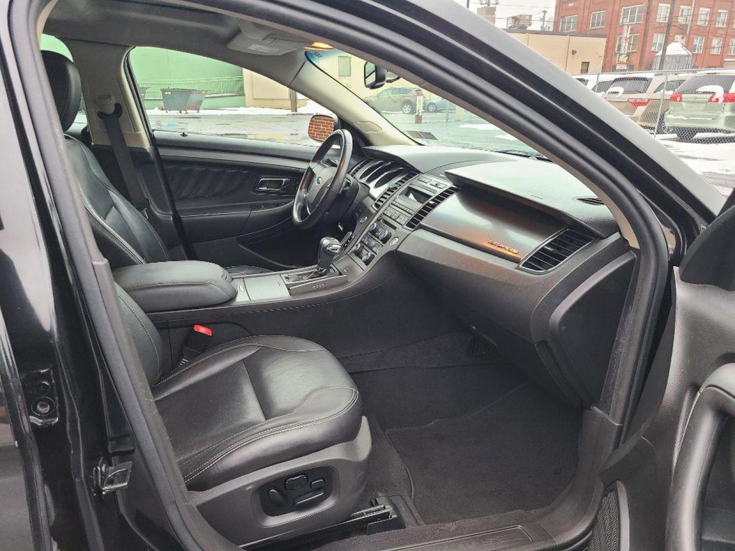 2011 BLACK FORD TAURUS SEL (1FAHP2EW6BG) with an 3.5L engine, Automatic transmission, located at 117 North Cameron Street, Harrisburg, PA, 17101, (717) 963-8962, 40.267021, -76.875351 - Photo#10
