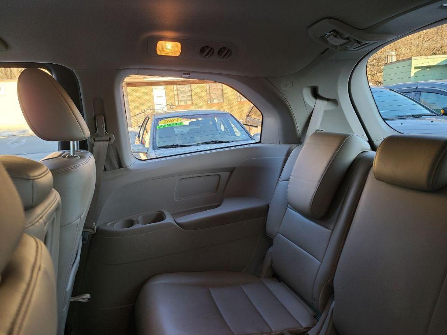 2011 GOLD HONDA ODYSSEY EXL (5FNRL5H65BB) with an 3.5L engine, Automatic transmission, located at 117 North Cameron Street, Harrisburg, PA, 17101, (717) 963-8962, 40.267021, -76.875351 - Photo#14