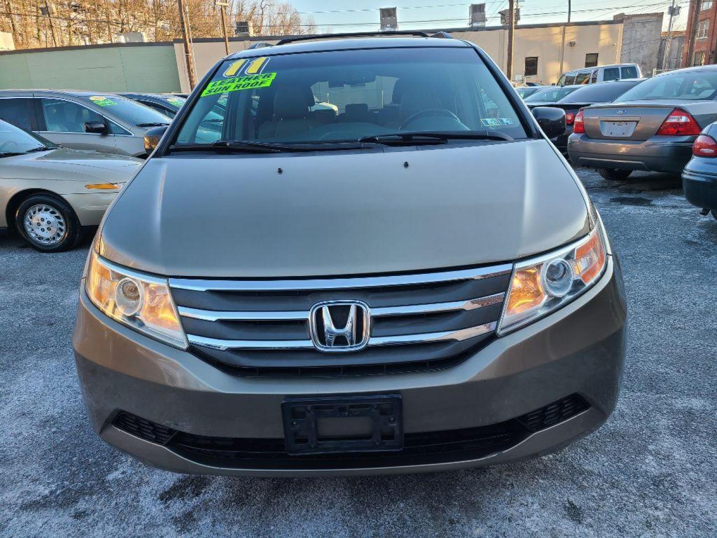 2011 GOLD HONDA ODYSSEY EXL (5FNRL5H65BB) with an 3.5L engine, Automatic transmission, located at 117 North Cameron Street, Harrisburg, PA, 17101, (717) 963-8962, 40.267021, -76.875351 - Photo#7