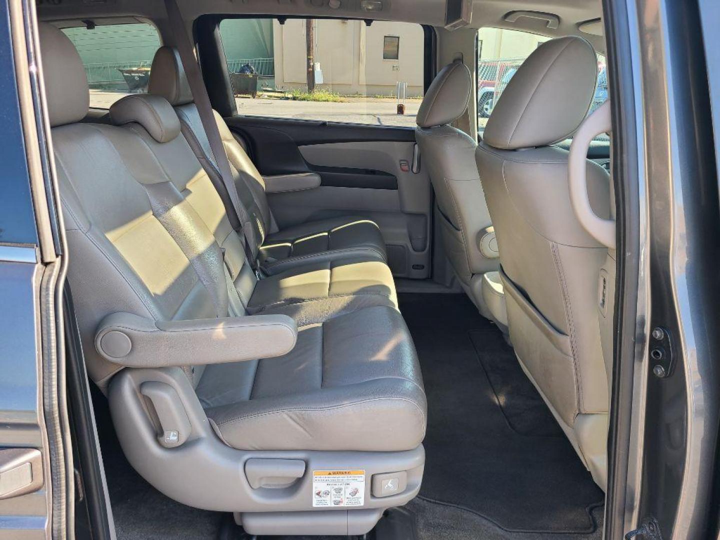 2011 GRAY HONDA ODYSSEY TOURING (5FNRL5H92BB) with an 3.5L engine, Automatic transmission, located at 7981 Paxton Street, Harrisburg, PA, 17111, (717) 561-2926, 40.261490, -76.749229 - WE FINANCE!!! Good Credit/ Bad Credit/ No Credit - ALL Trade-Ins Welcomed!!! ***Guaranteed Credit Approval*** APPLY ONLINE or CALL us TODAY ;) Please call us to discuss your cash and financing options. - Photo#11